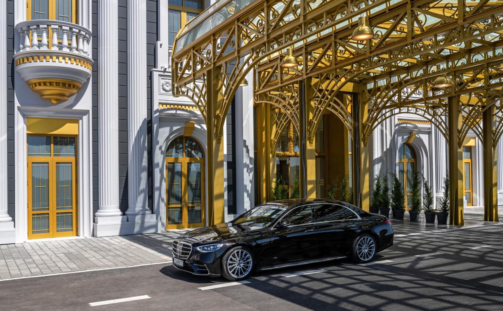 Goldeneye Hotel & Casino Svilengrad Exterior photo The entrance of the hotel