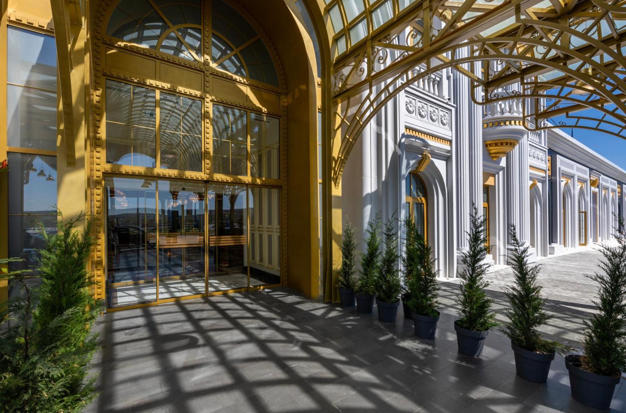 Goldeneye Hotel & Casino Svilengrad Exterior photo Entrance